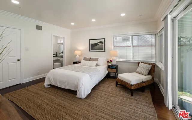 $1,800,000 | 4547 Ledge Avenue, Toluca Lake, CA 91602