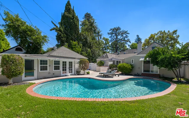 $1,800,000 | 4547 Ledge Avenue, Toluca Lake, CA 91602