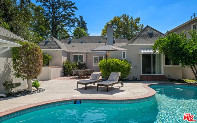 $1,800,000 | 4547 Ledge Avenue, Toluca Lake, CA 91602