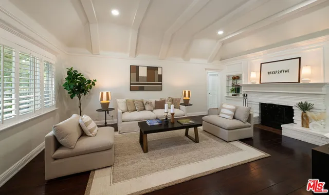 $1,800,000 | 4547 Ledge Avenue, Toluca Lake, CA 91602