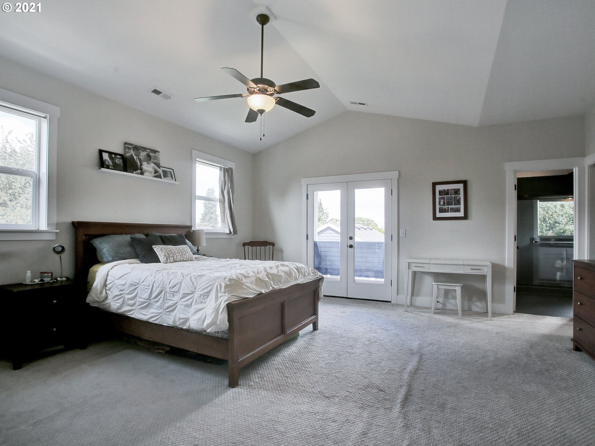 517 Northeast Cook Street Portland, OR 97212 - Photo 12 of 32