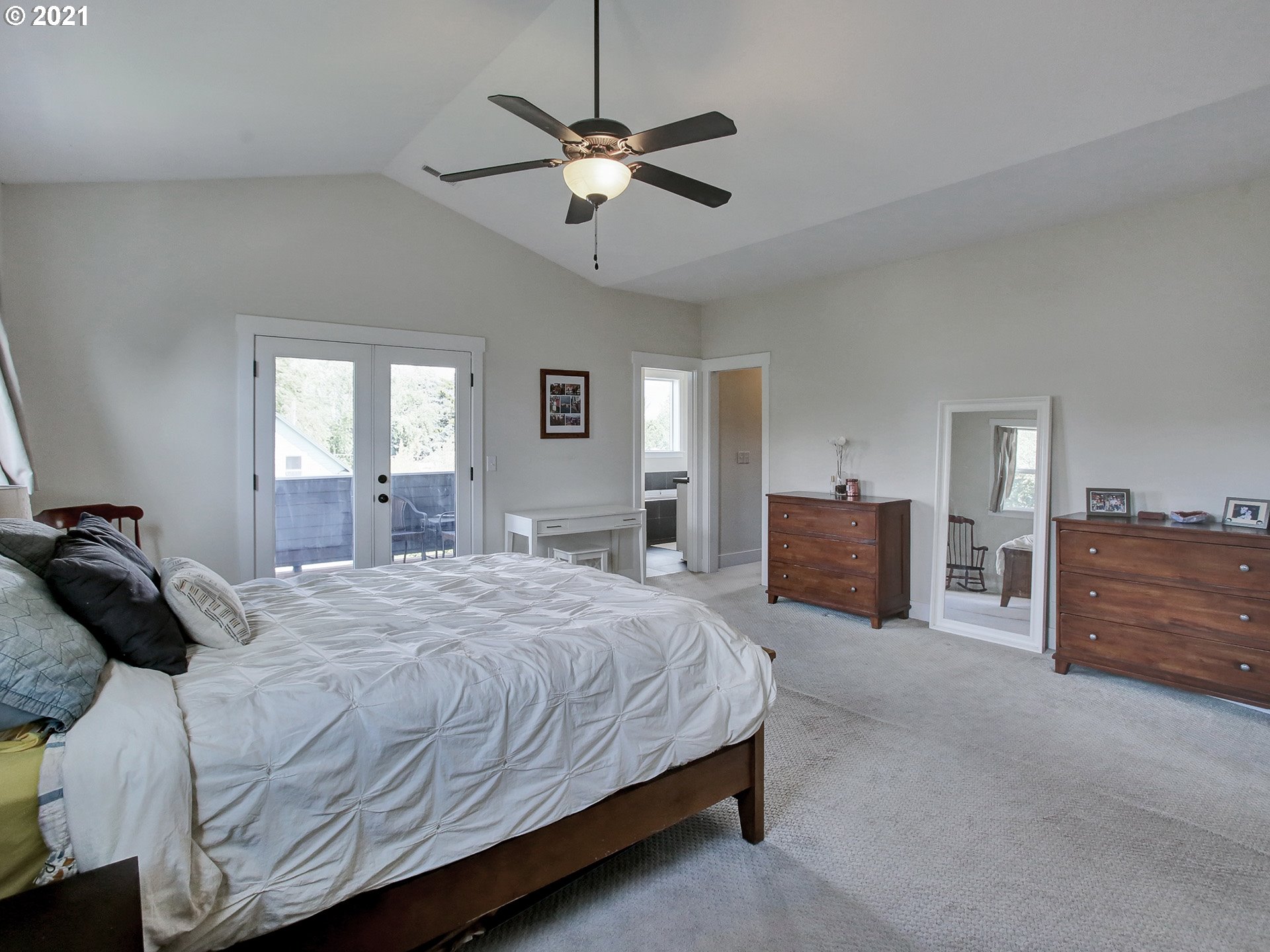 517 Northeast Cook Street Portland, OR 97212 - Photo 13 of 32