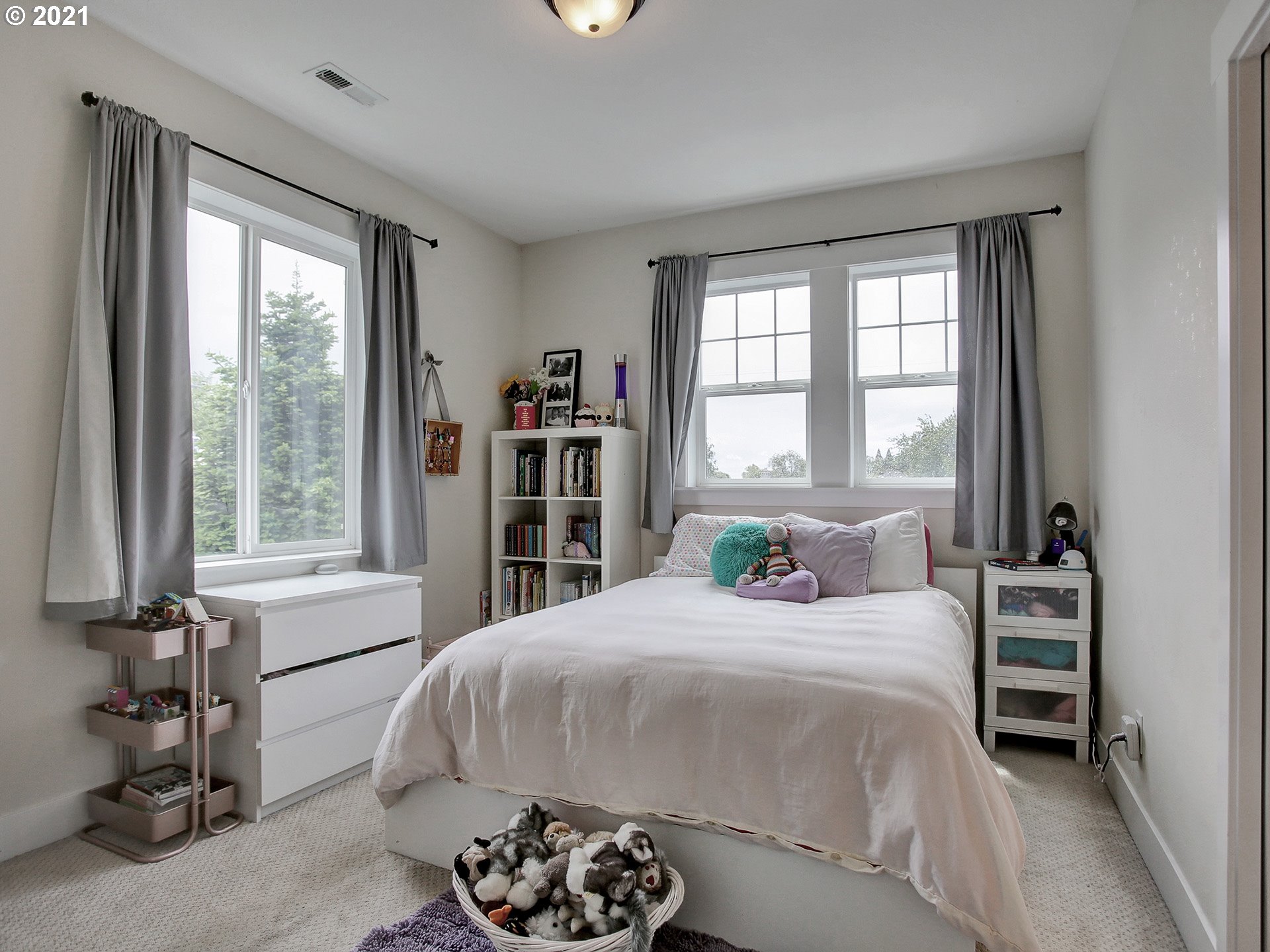 517 Northeast Cook Street Portland, OR 97212 - Photo 17 of 32