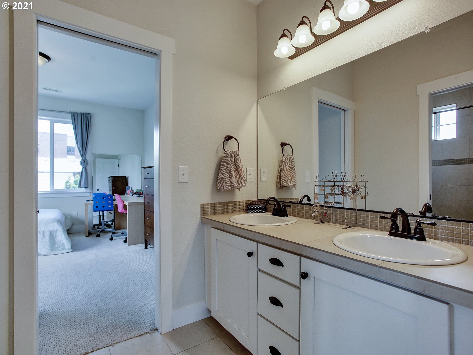 517 Northeast Cook Street Portland, OR 97212 - Photo 18 of 32