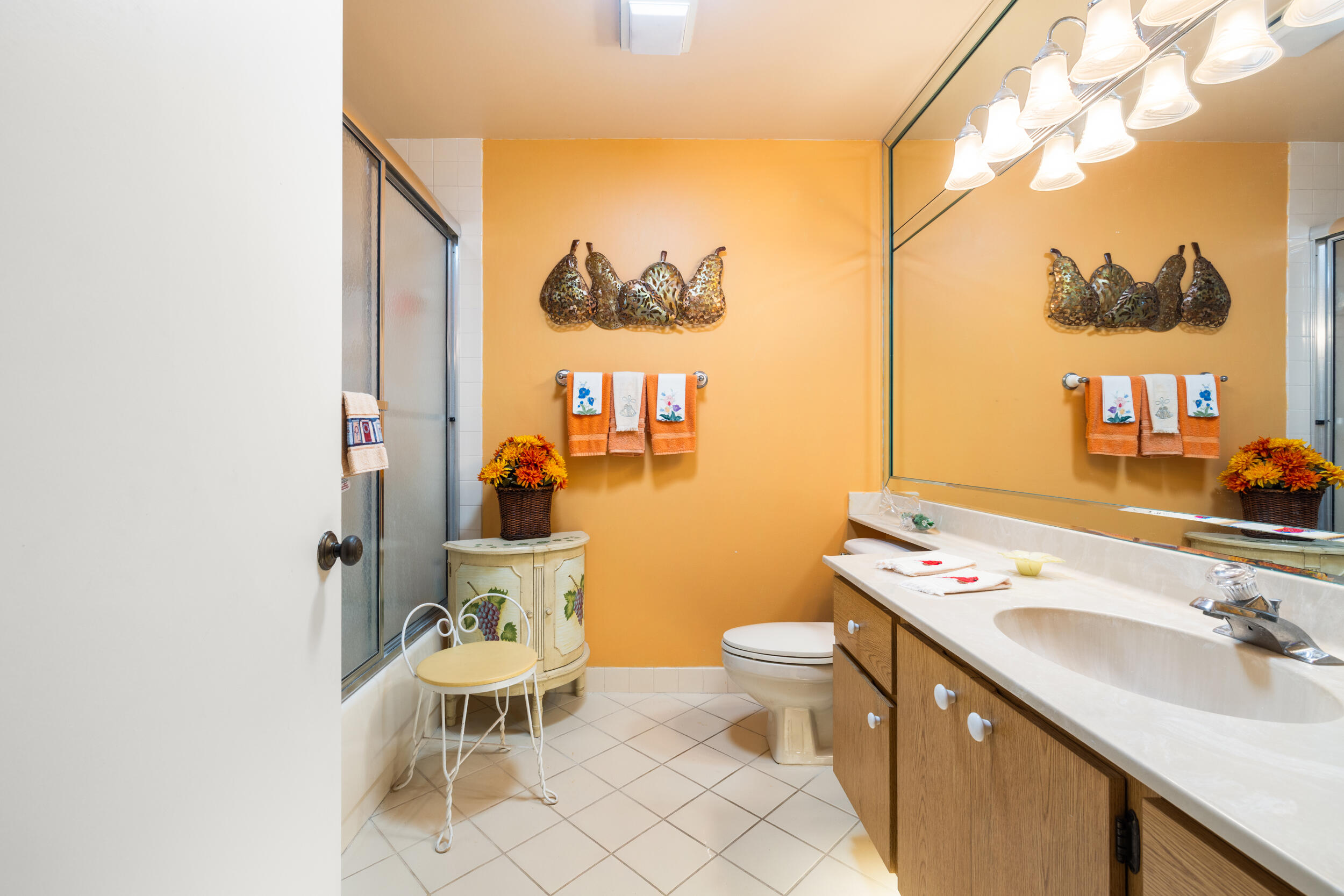 224 Cape Pointe Circle Jupiter, FL 33477 - Photo 19 of 44 Bathroom 2