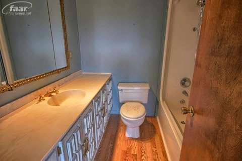 8385 Linden Road Swartz Creek, MI 48473 - Photo 15 of 29 20351190-14.JPG