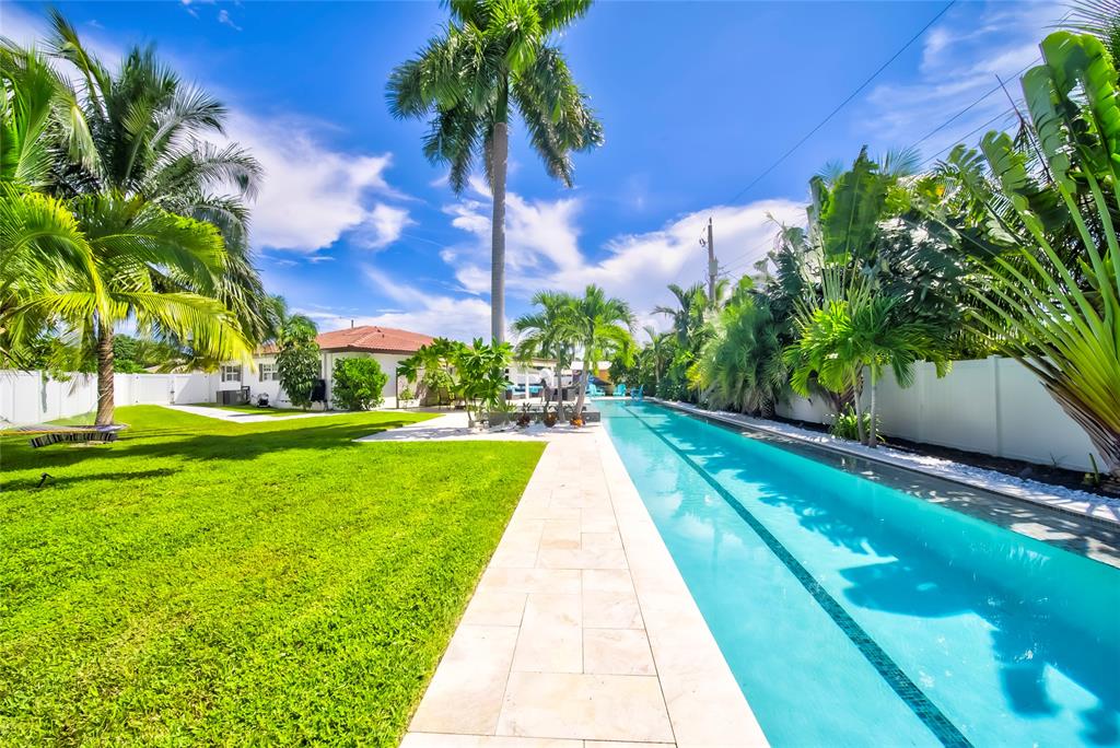 250 Northeast 27th Court Boca Raton, FL 33431 - Photo 6 of 29 a view of park with palm trees