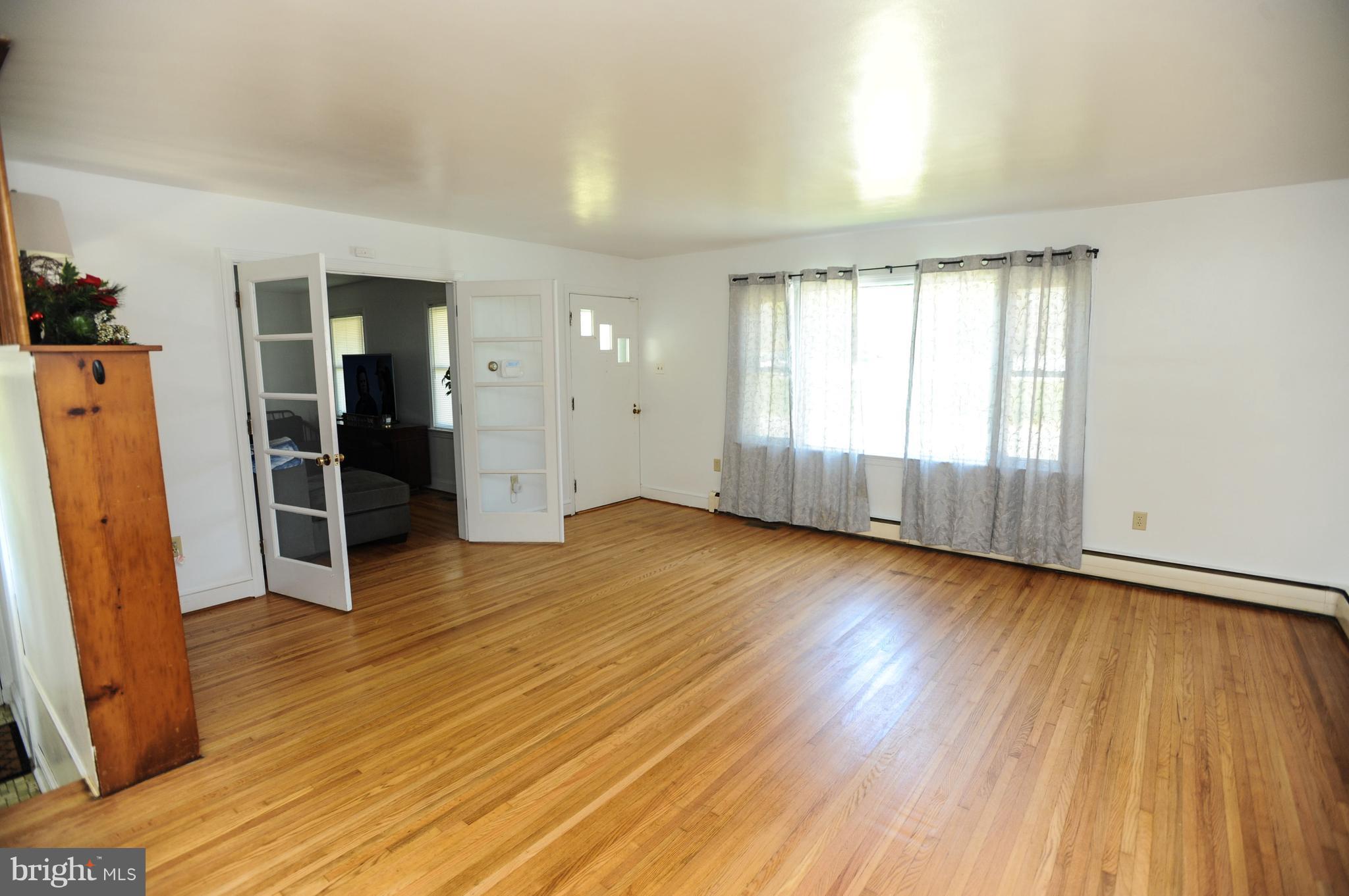 17541 York Road Hagerstown, MD 21740 - Photo 4 of 15 Dining Room