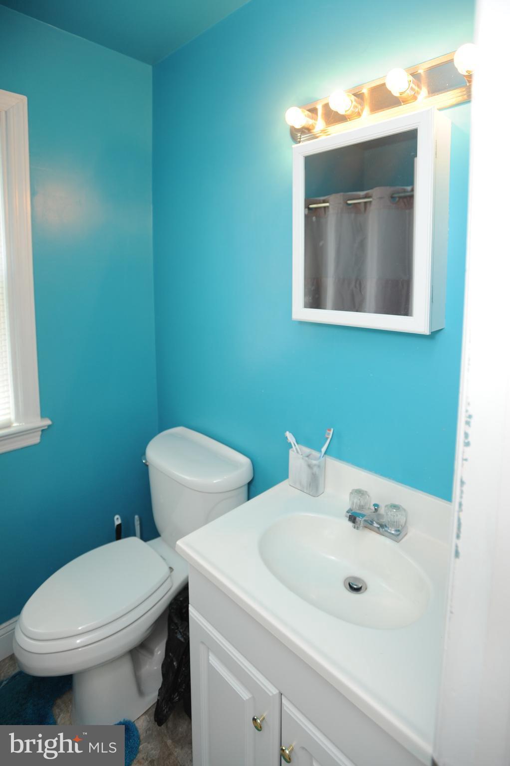 17541 York Road Hagerstown, MD 21740 - Photo 9 of 15 Bath