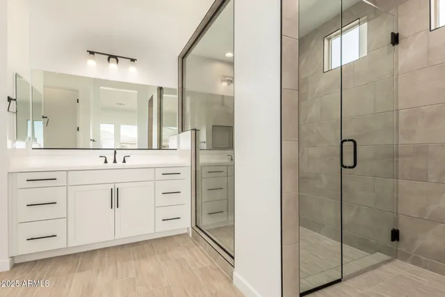 $676,997 | 24199 North 172nd Drive, Surprise, AZ 85387