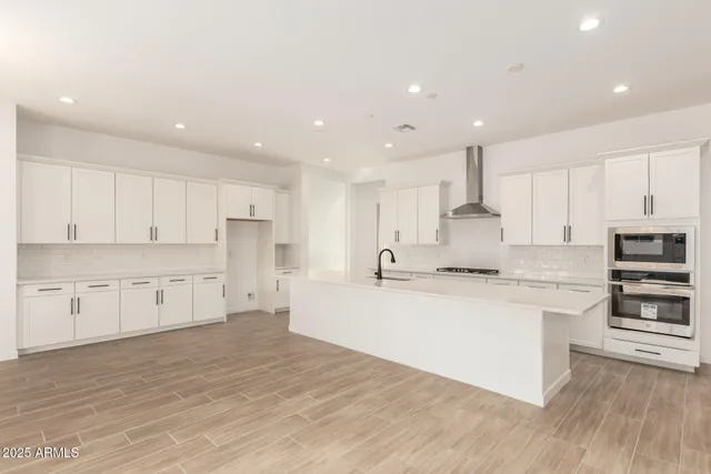 $676,997 | 24199 North 172nd Drive, Surprise, AZ 85387