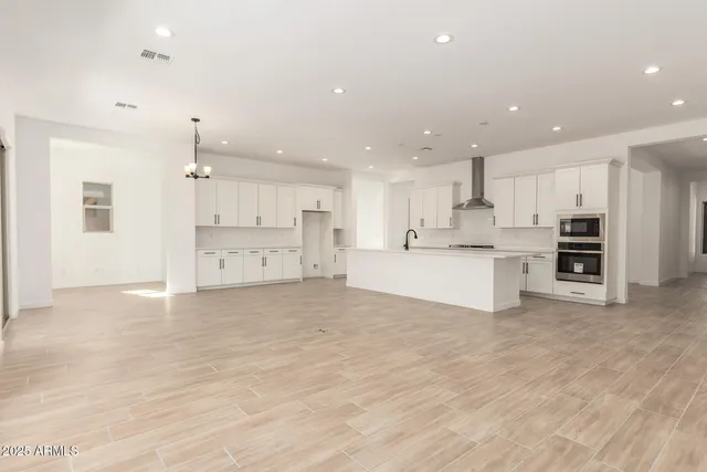 $676,997 | 24199 North 172nd Drive, Surprise, AZ 85387