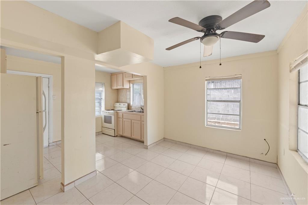 307 South Cox Street Rio Grande City, TX 78582 - Photo 17 of 22