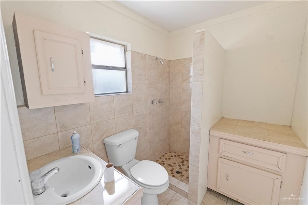307 South Cox Street Rio Grande City, TX 78582 - Photo 20 of 22