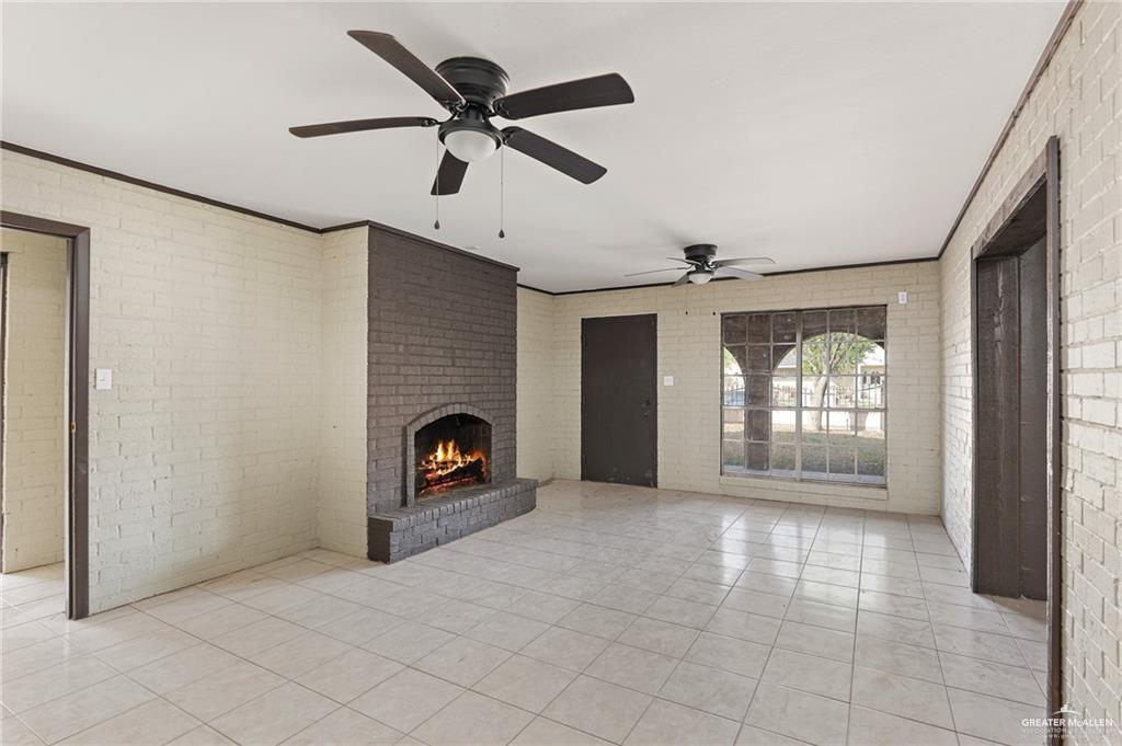 307 South Cox Street Rio Grande City, TX 78582 - Photo 5 of 22