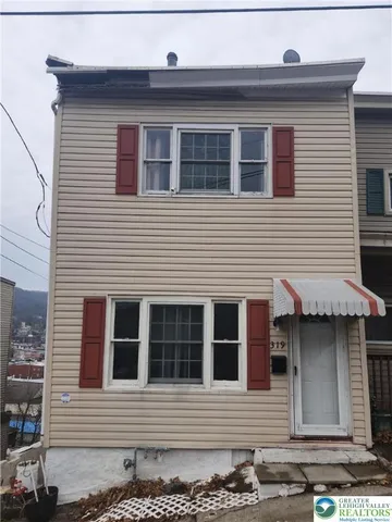 $1,600 | 319 North George Street, Pottsville, PA 17901
