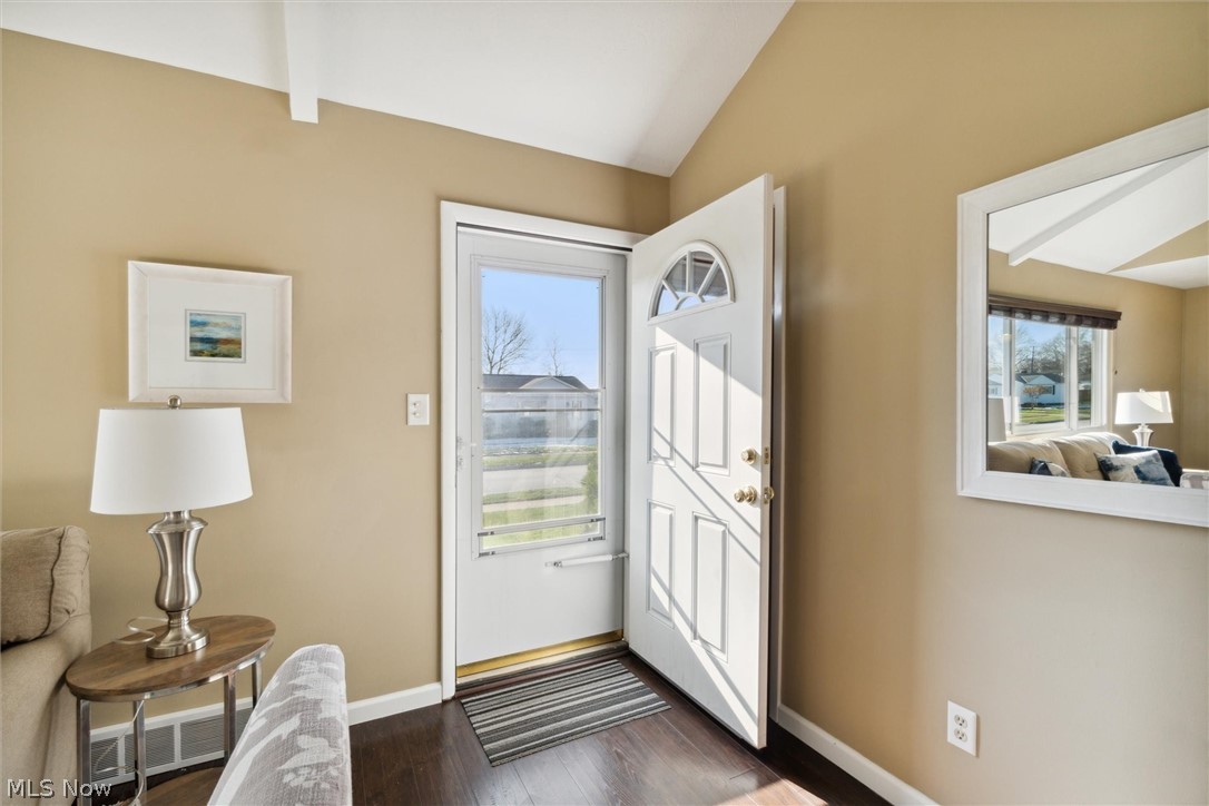30401 Vineyard Road Willowick, OH 44095 - Photo 3 of 26 Gallery Image 3