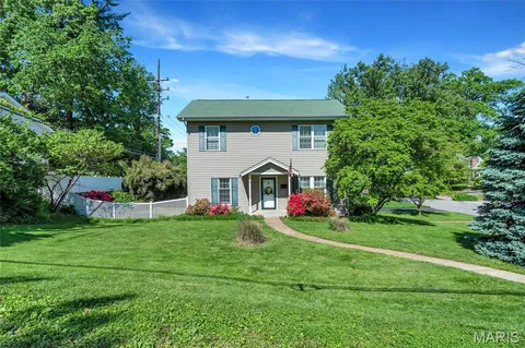 $515,000 | 887 Dickson Street, St. Louis, MO 63122