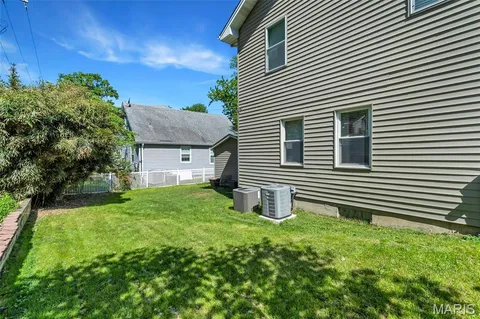 $515,000 | 887 Dickson Street, St. Louis, MO 63122