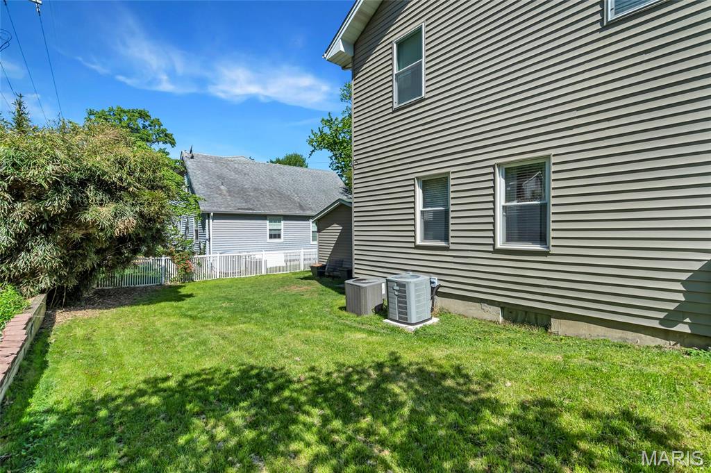 887 Dickson Street St. Louis, MO 63122 - Photo 11 of 12