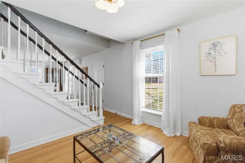 $499,999 | 887 Dickson Street, St. Louis, MO 63122