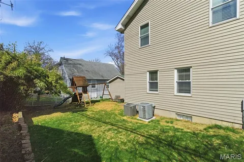 $499,999 | 887 Dickson Street, St. Louis, MO 63122