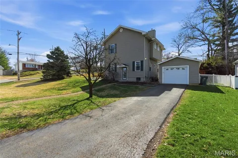 $499,999 | 887 Dickson Street, St. Louis, MO 63122