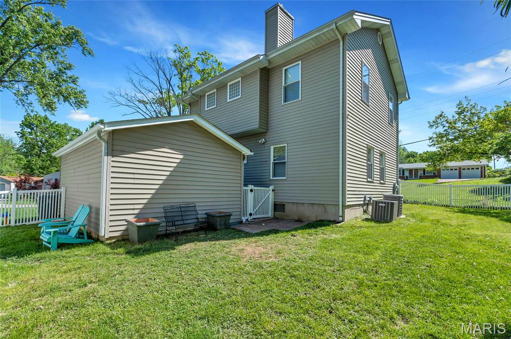 887 Dickson Street St. Louis, MO 63122 - Photo 10 of 12