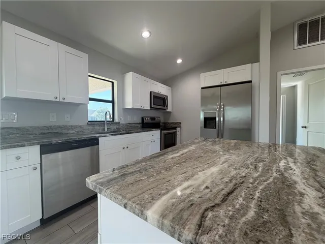 $1,950 | 2601 43rd Street Southwest, Lehigh Acres, FL 33976