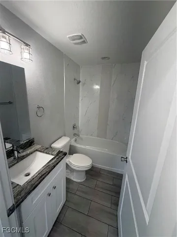 $1,950 | 2601 43rd Street Southwest, Lehigh Acres, FL 33976