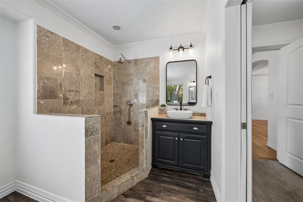 331 Larkin Road Sunnyvale, TX 75182 - Photo 13 of 40 En-suite Primary
