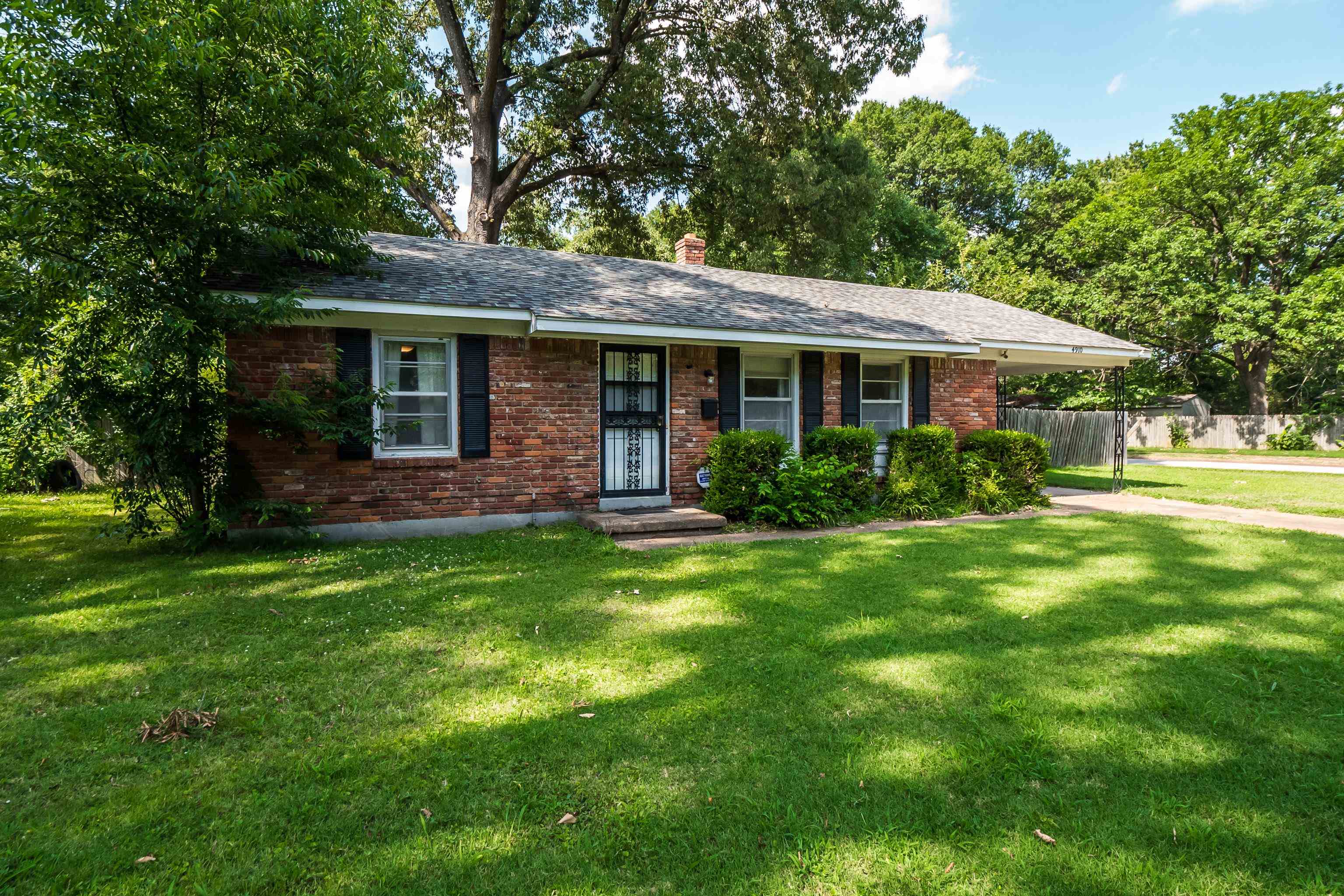 4910 Helene Road Memphis, TN 38117 - Photo 2 of 24 Gallery Image 2