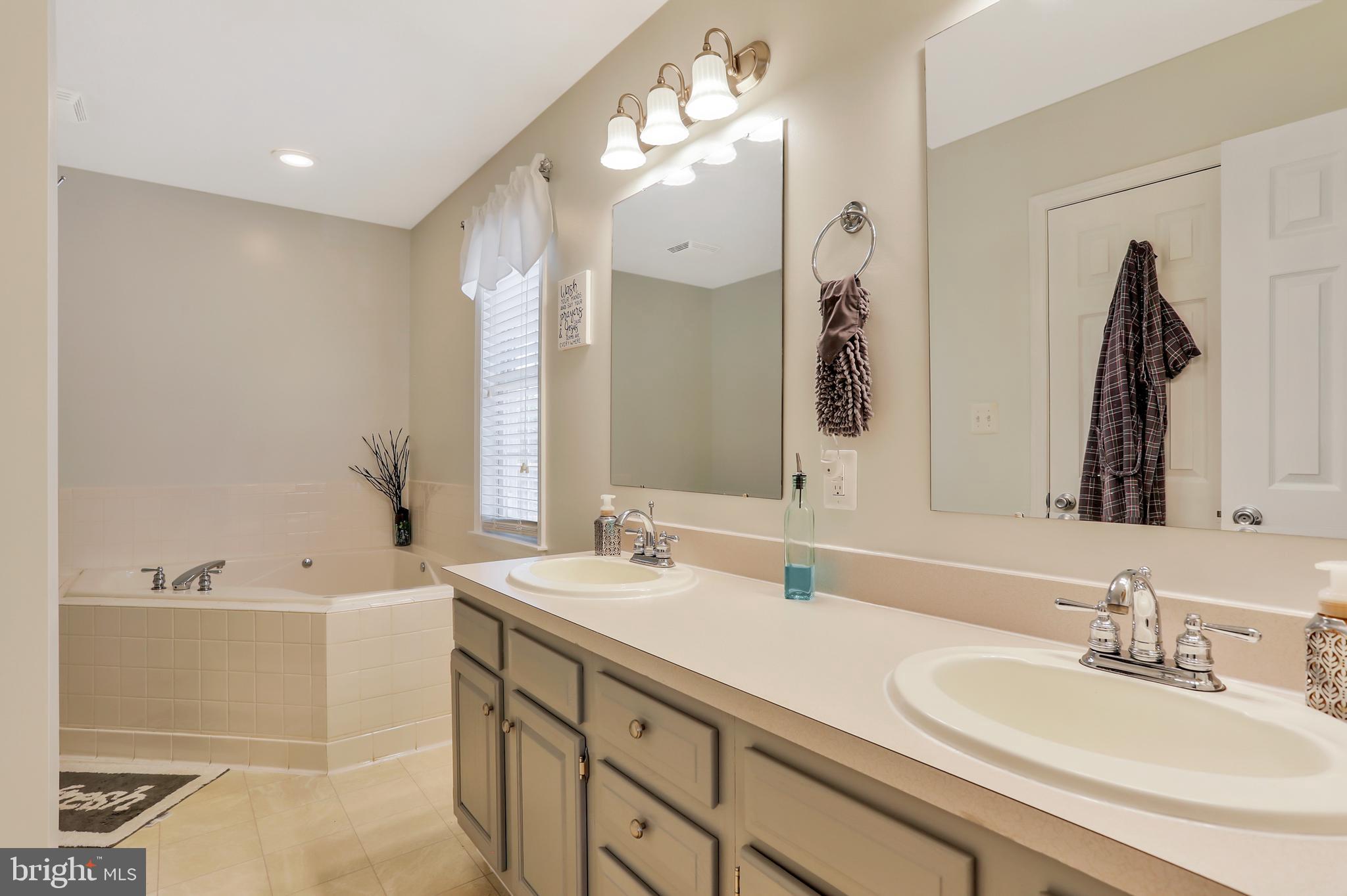53 Summit Ridge Road Front Royal, VA 22630 - Photo 23 of 54 Master Bath