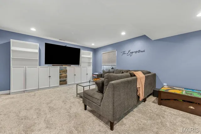 $344,900 | 346 Charlestowne Place Drive, St. Charles, MO 63301