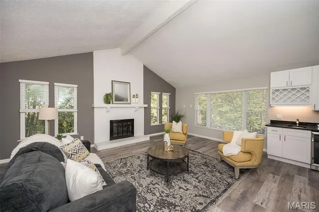 $360,000 | 211 Walden Court, Eureka, MO 63025