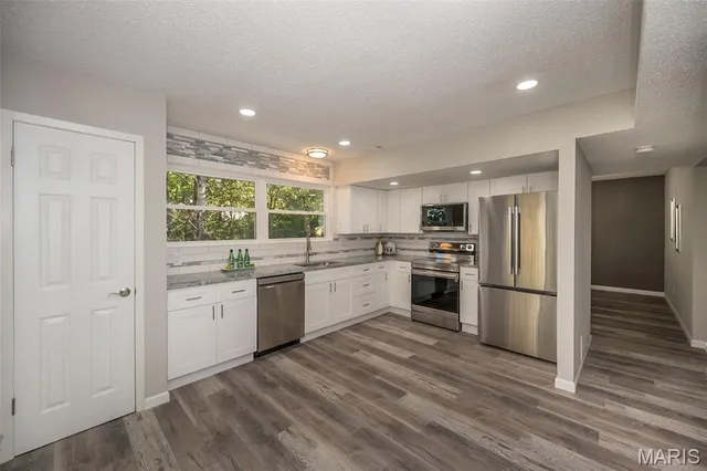 $360,000 | 211 Walden Court, Eureka, MO 63025