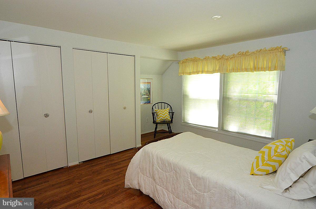 13900 Pond View Road Silver Spring, MD 20905 - Photo 16 of 26 Bedroom
