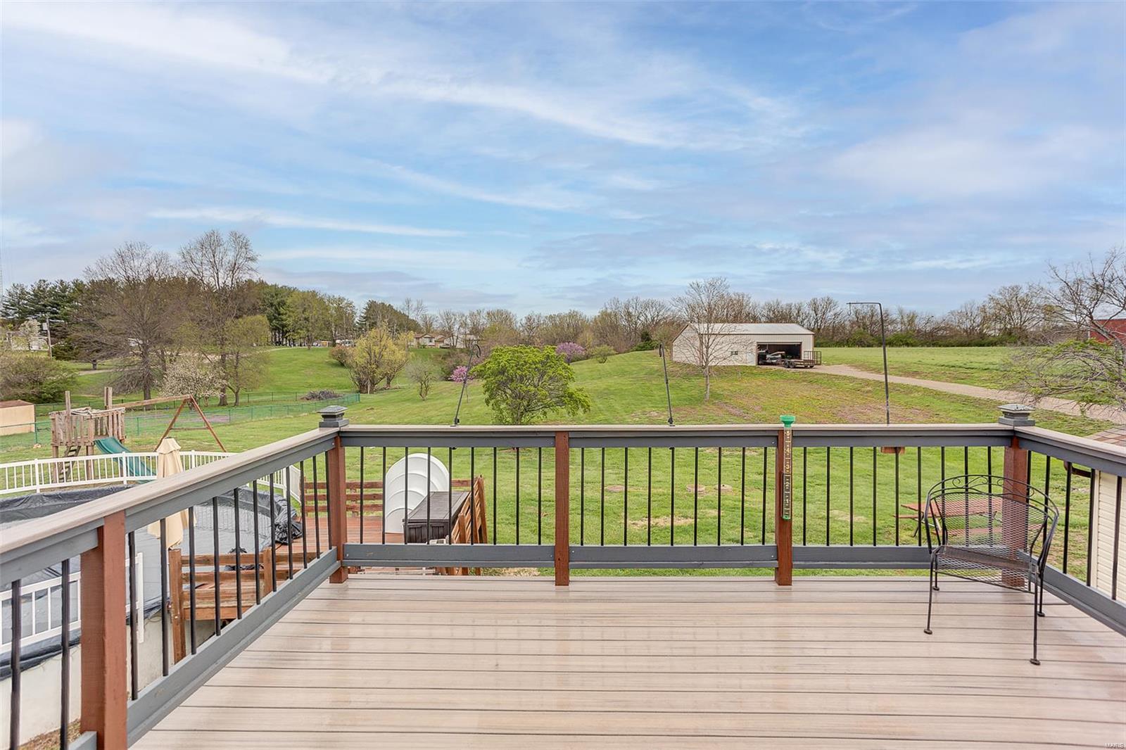 3712 Airport Road Godfrey, IL 62035 - Photo 4 of 39