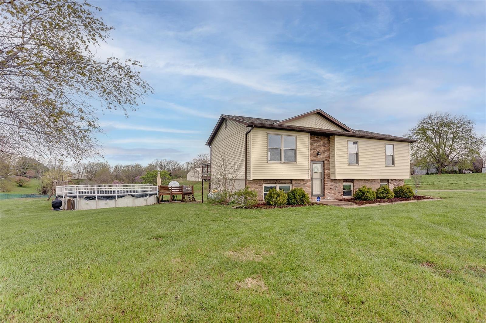 3712 Airport Road Godfrey, IL 62035 - Photo 8 of 39