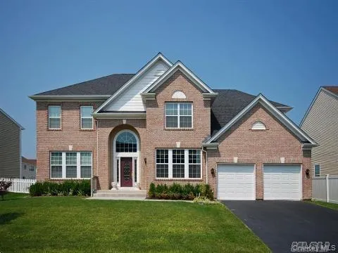 $1,150,000 | 26 Woodstork Drive, Mount Sinai, NY 11766