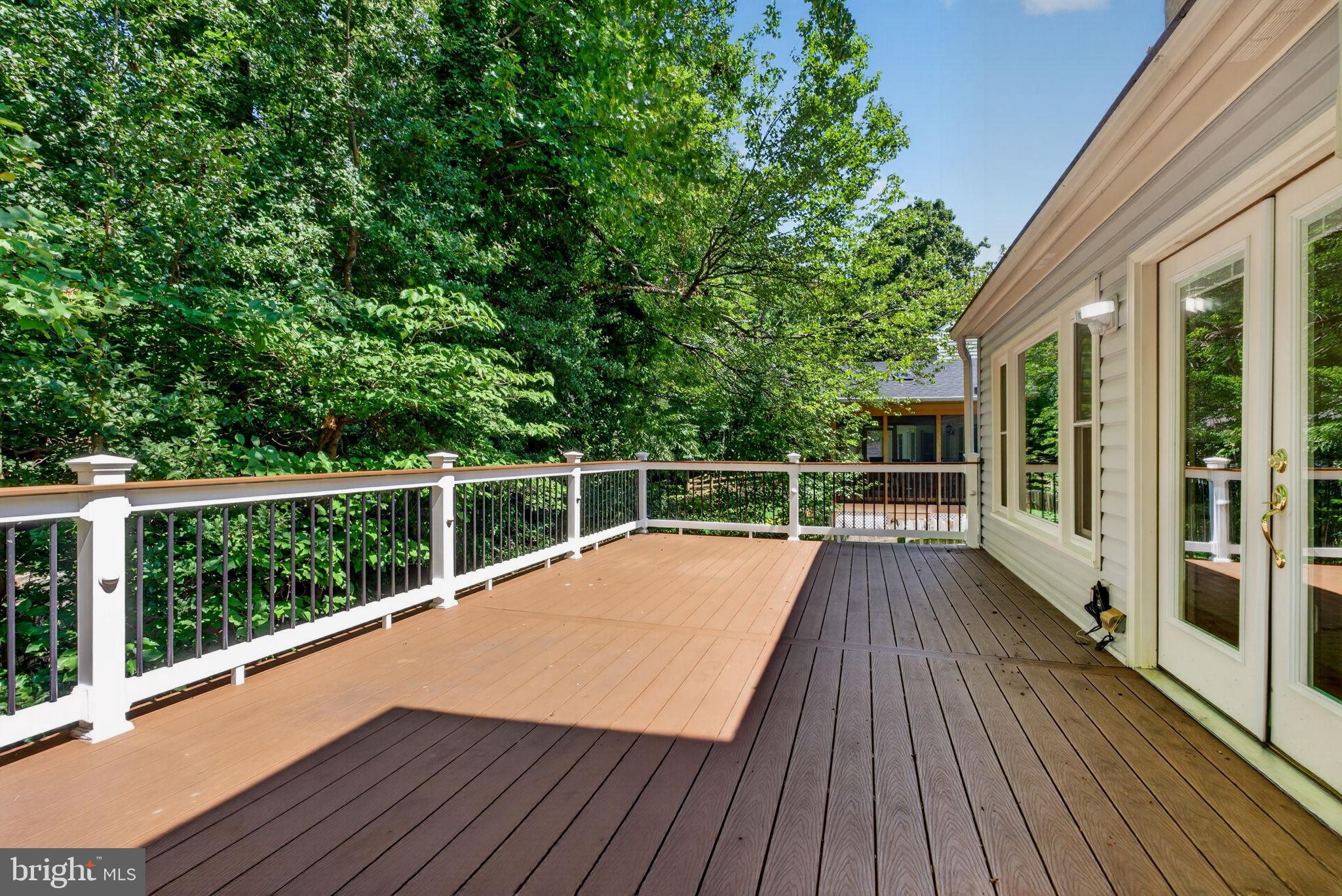 12154 Darnley Road Woodbridge, VA 22192 - Photo 34 of 43 Gallery Image 34