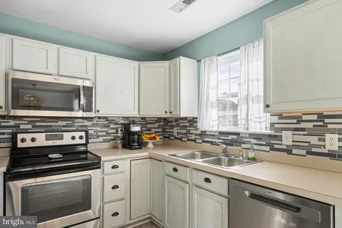 $350,000 | 151 East Chimney Top Lane, Felton, DE 19943