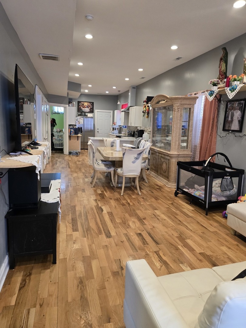 5621 South Racine Avenue Chicago, IL 60636 - Photo 6 of 24