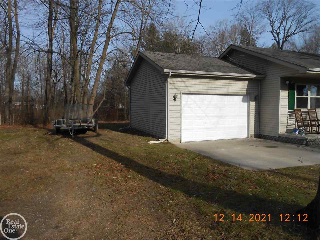7771 Lakeshore Road Lexington, MI 48450 - Photo 7 of 22