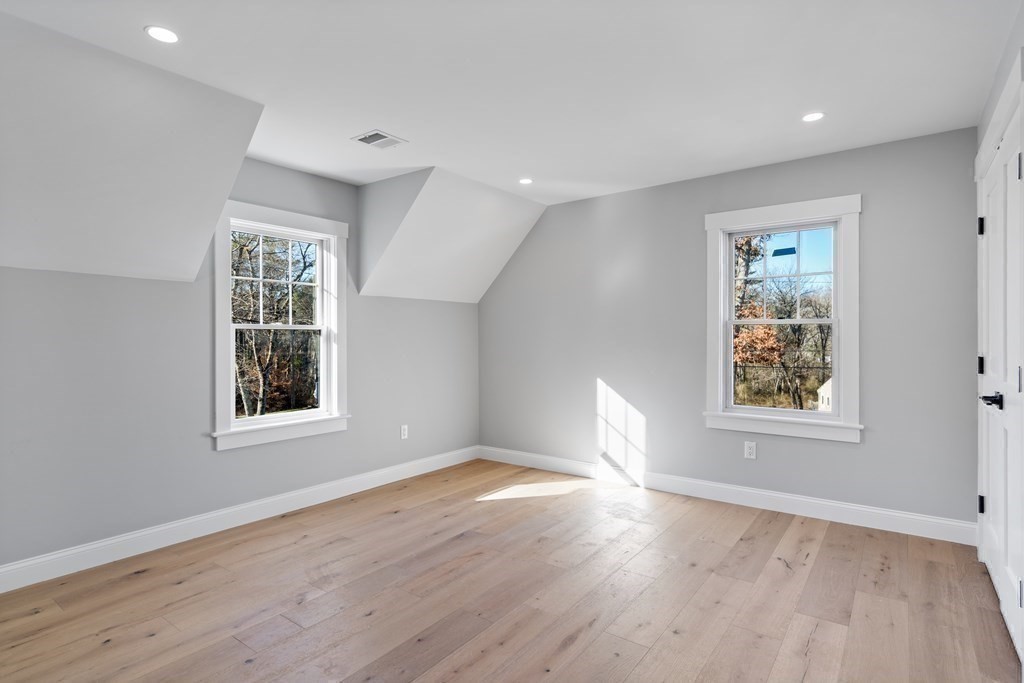 42 Colonial Road Hingham, MA 02043 - Photo 20 of 27