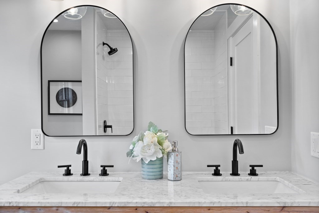 42 Colonial Road Hingham, MA 02043 - Photo 25 of 27