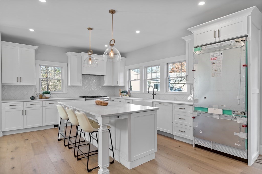 42 Colonial Road Hingham, MA 02043 - Photo 4 of 27