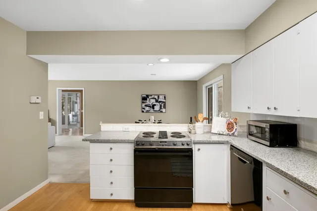 $850,000 | 3133 Fairchild Avenue, Wayzata, MN 55391