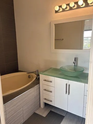 $2,300 | 3830 Virga Boulevard, Sarasota, FL 34233