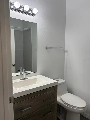 $2,300 | 3830 Virga Boulevard, Sarasota, FL 34233